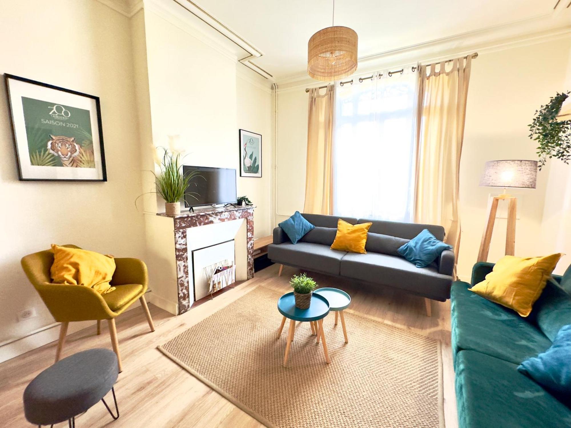 4 Chambres - Grande Maison - Parking - Jardin อาเมียงส์ ภายนอก รูปภาพ