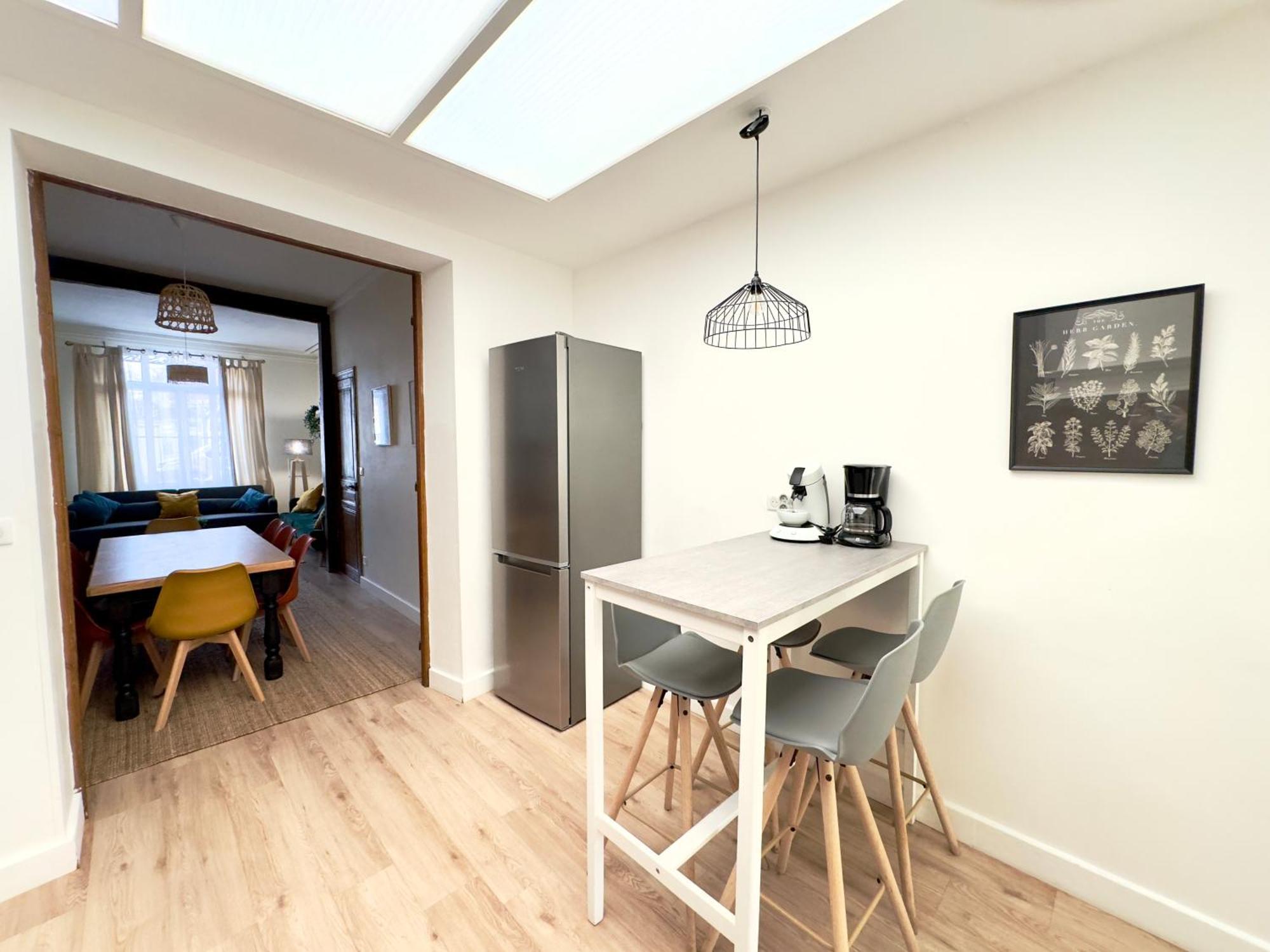 4 Chambres - Grande Maison - Parking - Jardin อาเมียงส์ ภายนอก รูปภาพ